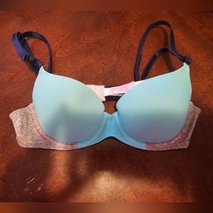 Victoria's Secret Pink Bra Sz 34AA wear everywhere lightly lined underwire NWOT